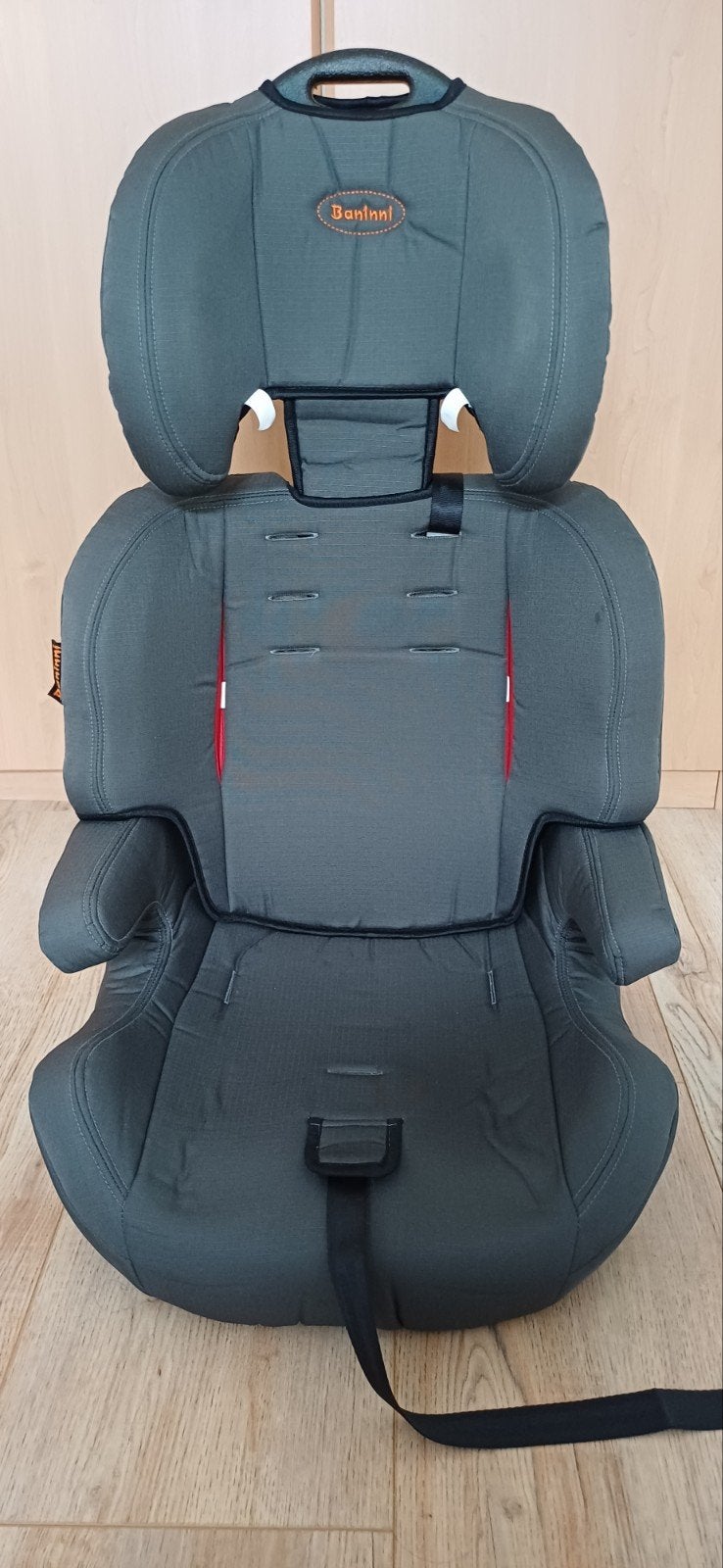 Baninni autostoel (grijs), Autogordel, 15 t/m 36 kg, Verstelbare rugleuning, Zo goed als nieuw