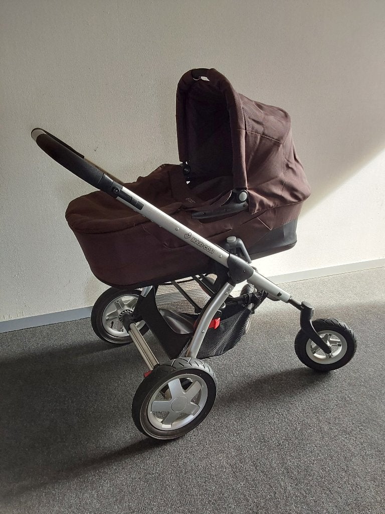 Maxi Cosi Mura 4 Plus Kinderwagen Walnoot Bruin, Kinderen en Baby's, Kinderwagens en Combinaties, Gebruikt, Verstelbare duwstang