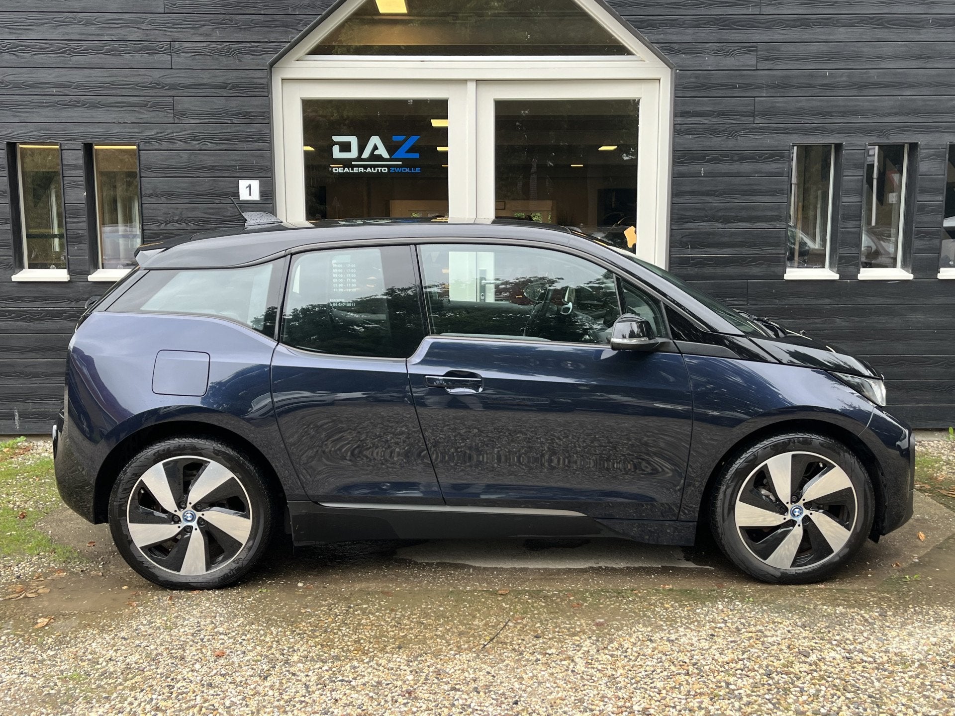 BMW i3 Basis iPerformance 94Ah 33 kWh Aut/Ecc/Navi/Pdc/19 in, Automaat, Dealer onderhouden, Gebruikt, 300 km