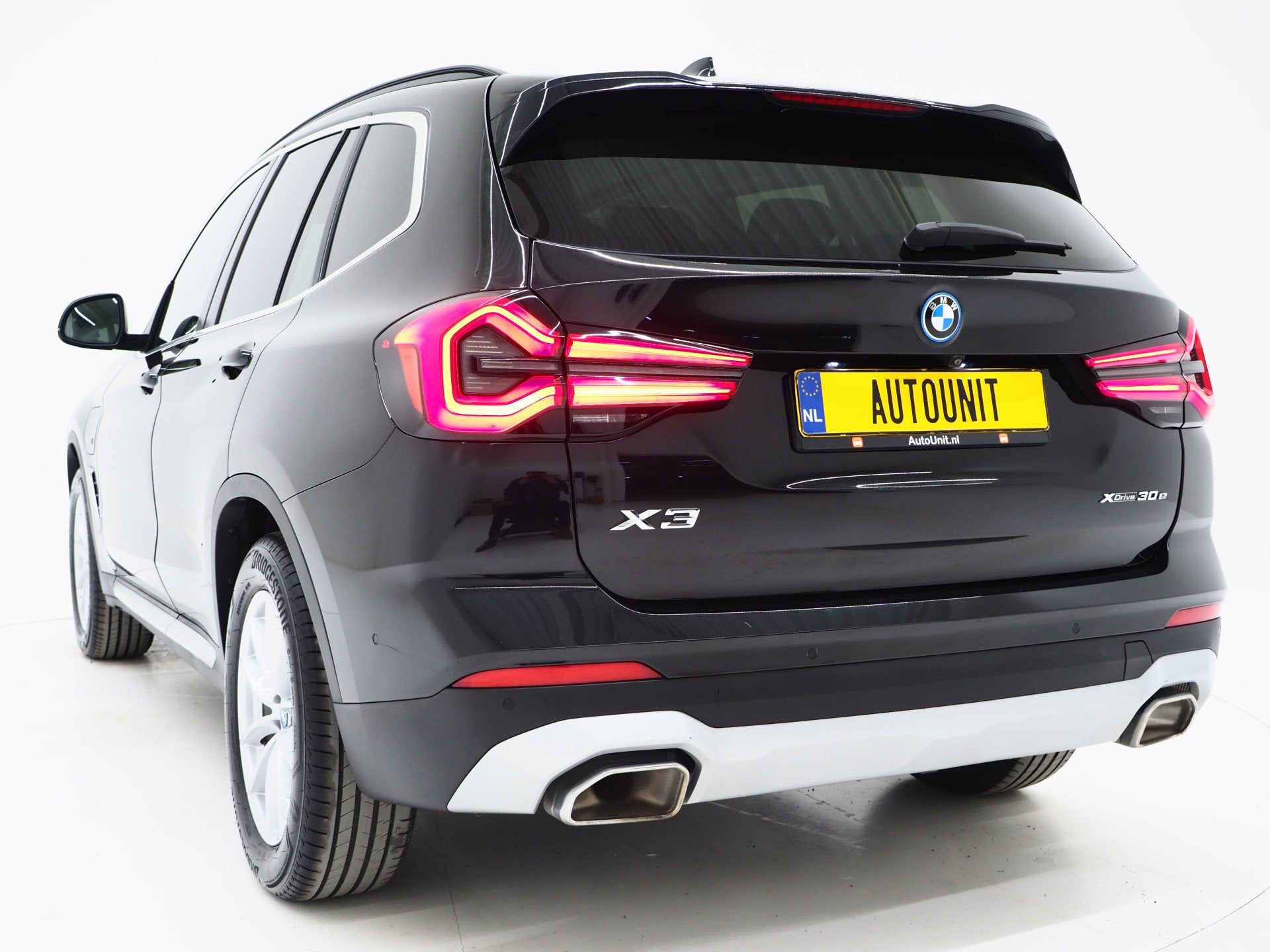 BMW X3 xDrive30e 292PK Facelift | Camera | Sfeerverlichting, Auto's, BMW, Automaat, Gebruikt, 2000 kg, Zwart