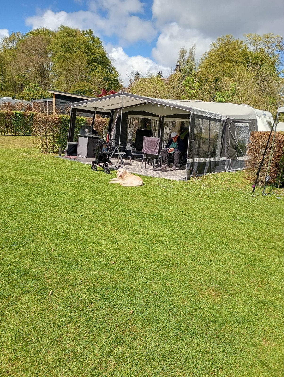 Hobby 495 Mei 2004 Met Mover en Frans Bed Van 2 e Eigenaar, Caravans en Kamperen, Voortenten en Luifels, Ophalen, Gebruikt