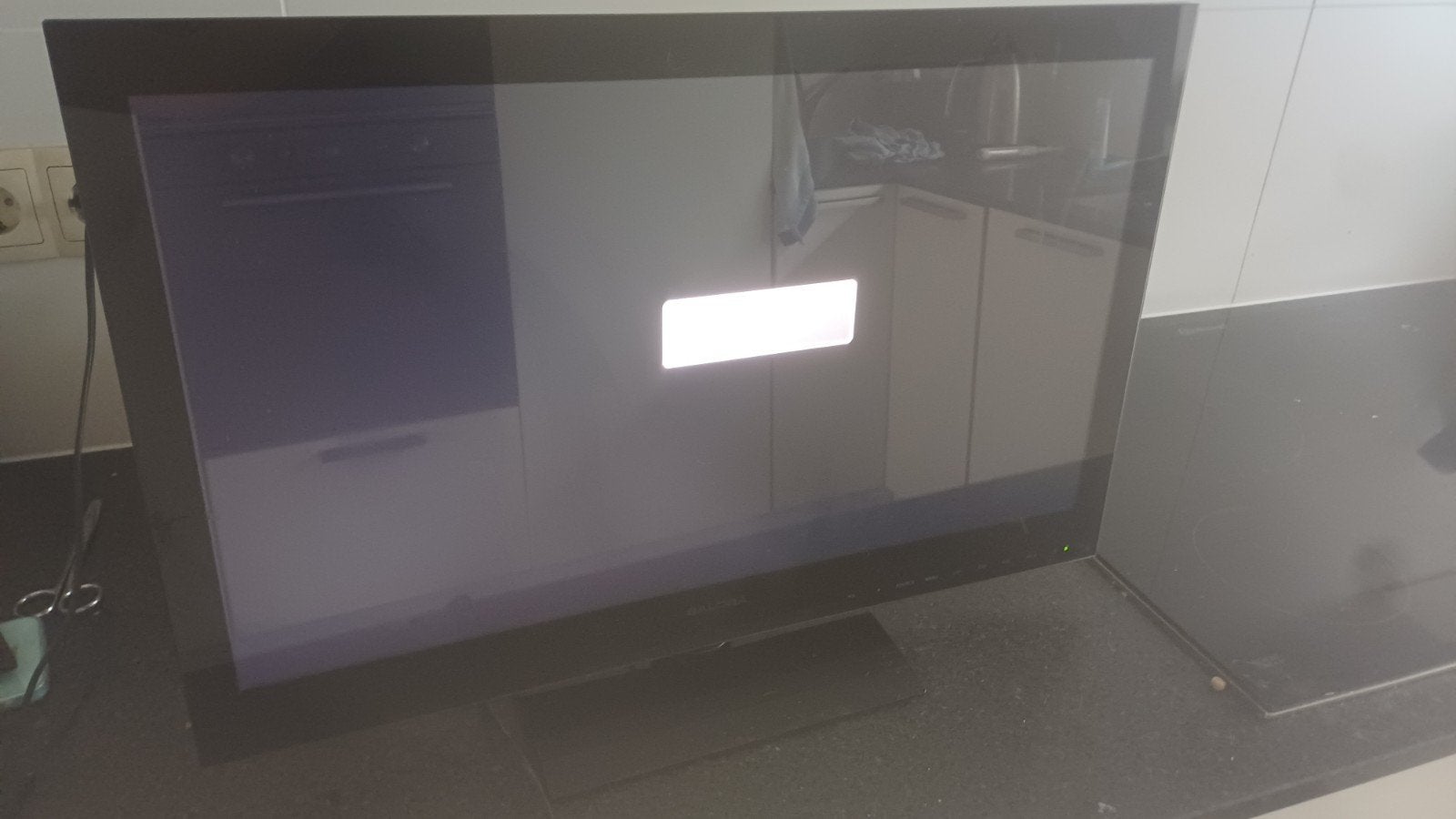Salora 24LED-6005TD Computerscherm/TV - 24 inch, Ophalen, Overige merken, Gebruikt, LED