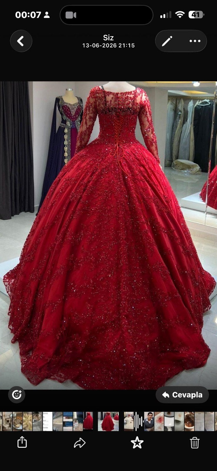 Prachtige rode trouwjurk met lange mouwen, Kleding | Dames, Ophalen, Trouwjurk, Rood, Onbekend