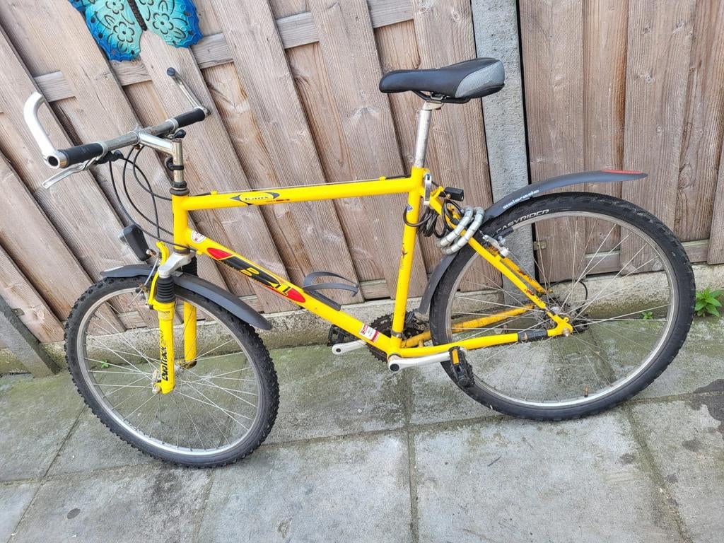 Gele Mountainbike, Fietsen en Brommers, Fietsen | Mountainbikes en ATB, Gebruikt, Velgrem, 49 tot 53 cm, Ophalen