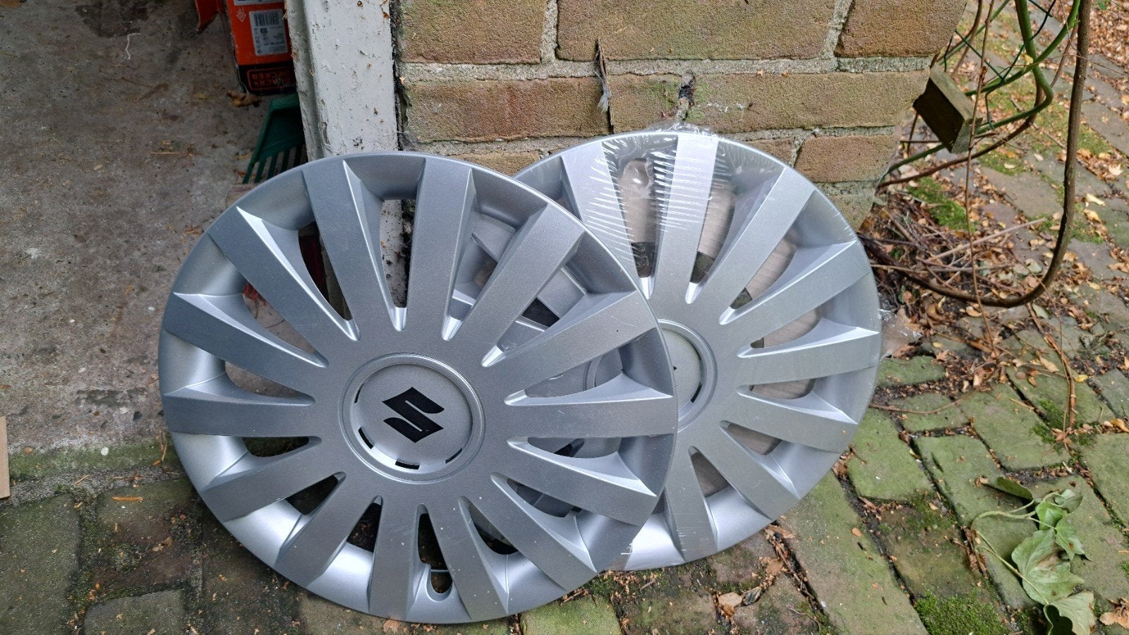 Set van 2 Suzuki wieldoppen, Ophalen of Verzenden