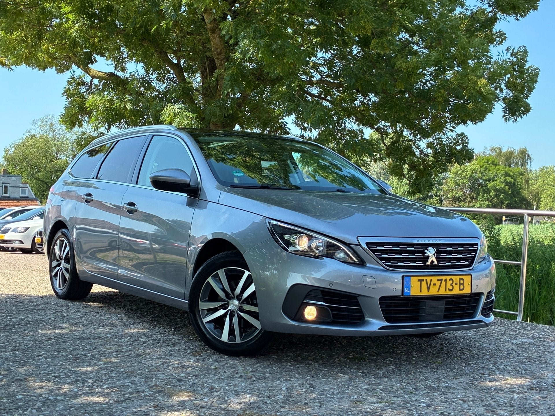 Peugeot 308 SW 1.2 | Automaat | Panodak + Carplay + Clima +, Stof, Gebruikt, 1199 cc, Origineel Nederlands