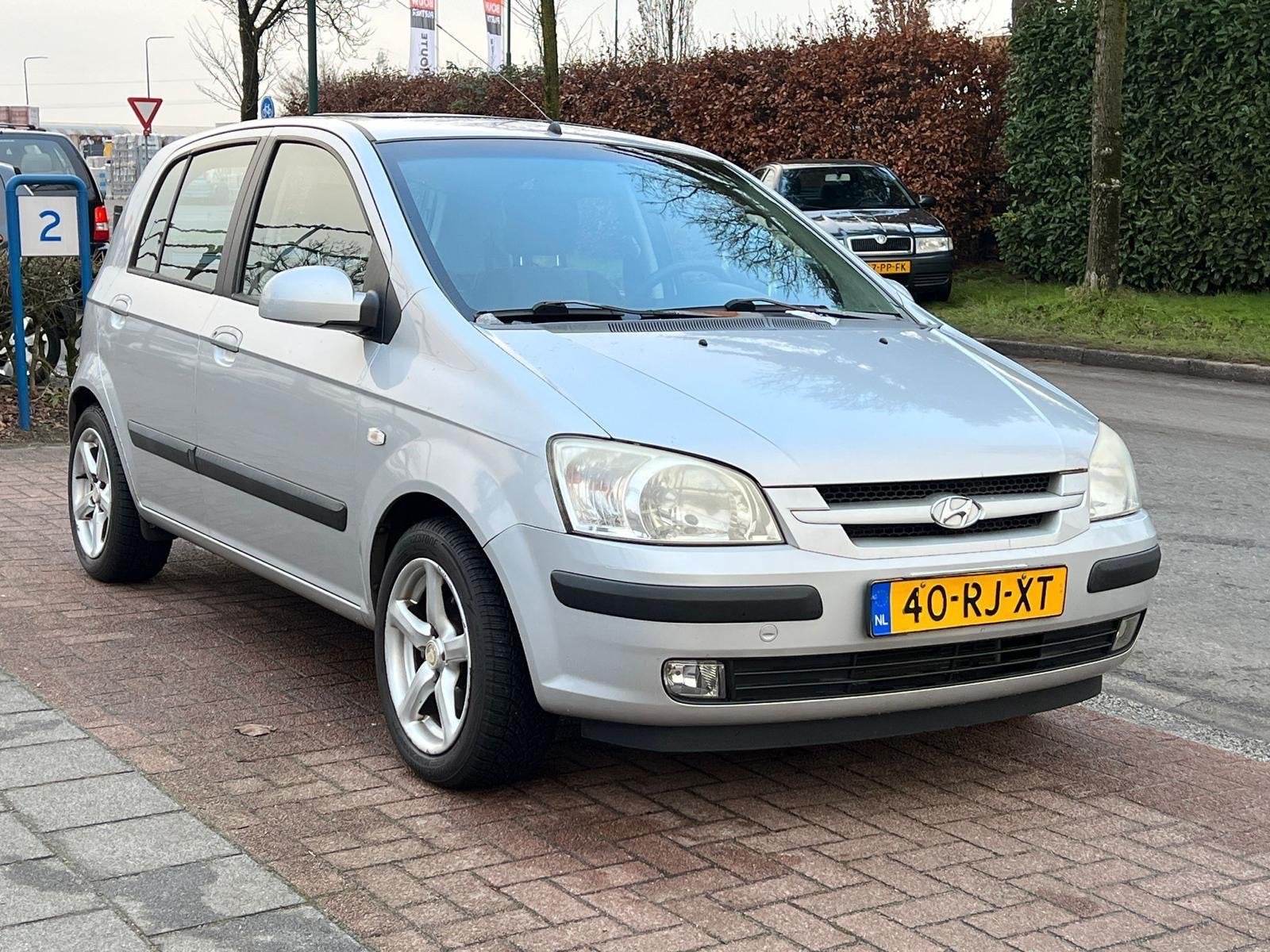 Hyundai Getz 1.3 5DRS 2005 Grijs, Auto's, Hyundai, Getz, Benzine, B, Hatchback, Handgeschakeld, Origineel Nederlands, Zilver of Grijs