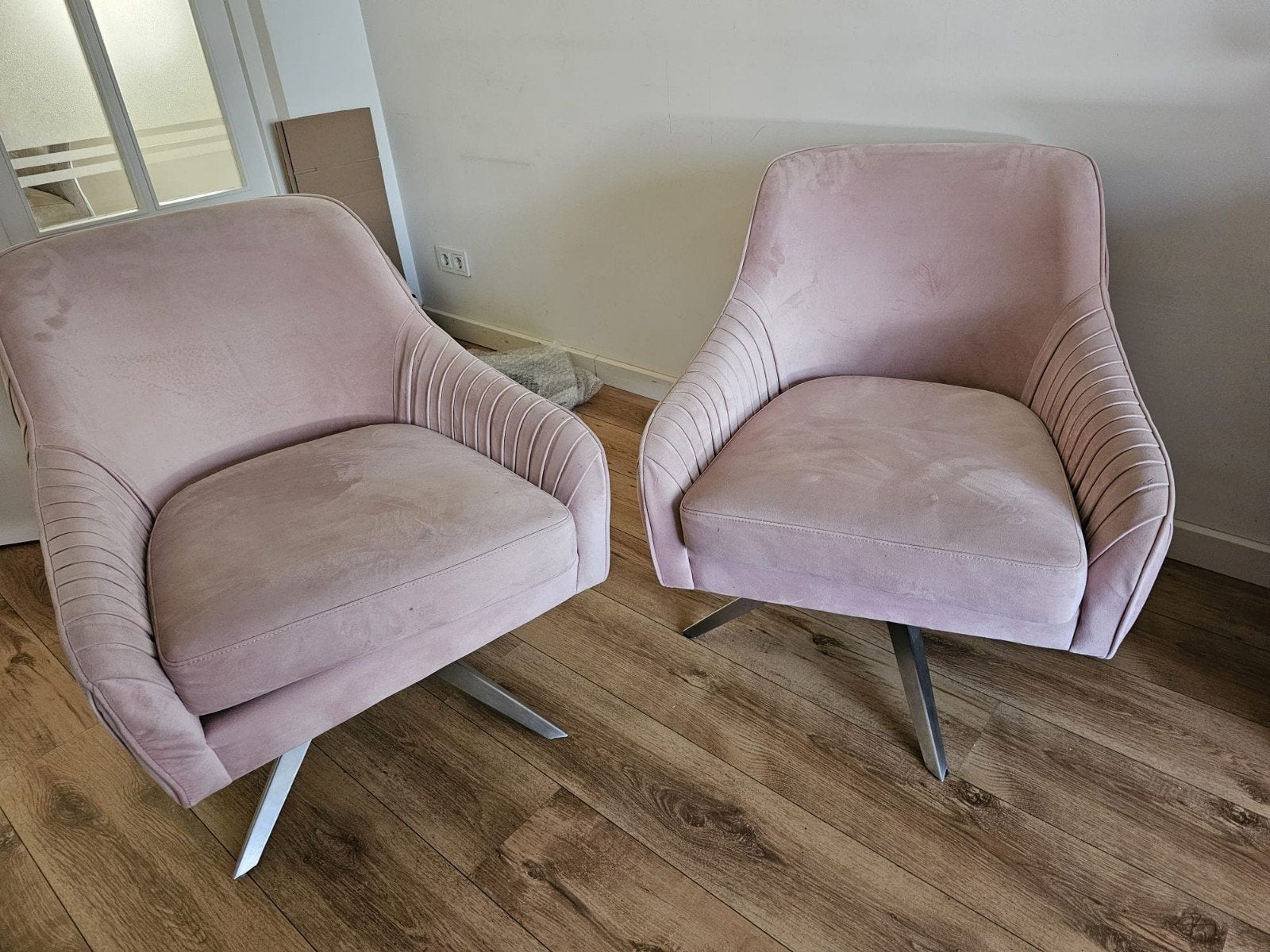 Prachtige Richmond roze fluwelen draaistoelen, Ophalen of Verzenden, Gebruikt, Stof, Modern, Elegant