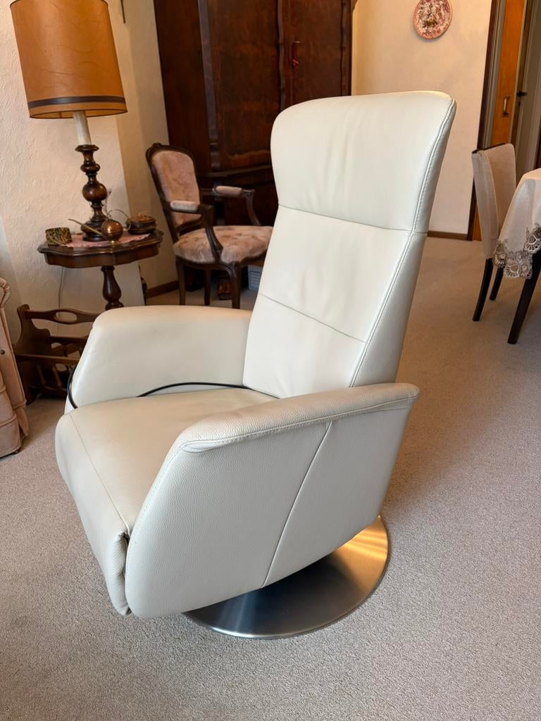 Elektrische Relaxfauteuil Leer - Verstelbaar, Huis en Inrichting, Ophalen, Zo goed als nieuw, 75 tot 100 cm, Leer