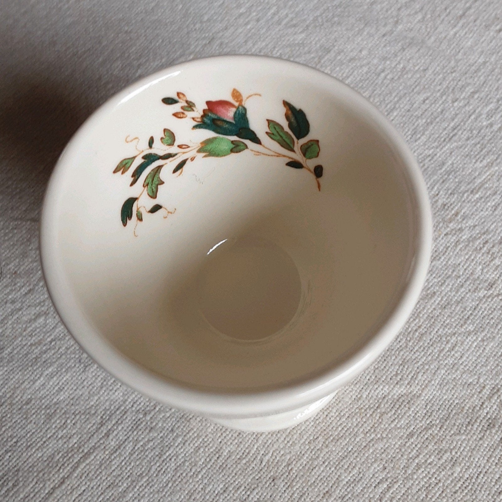 1 Eierdopje WEDGWOOD., Ophalen of Verzenden, Overige typen