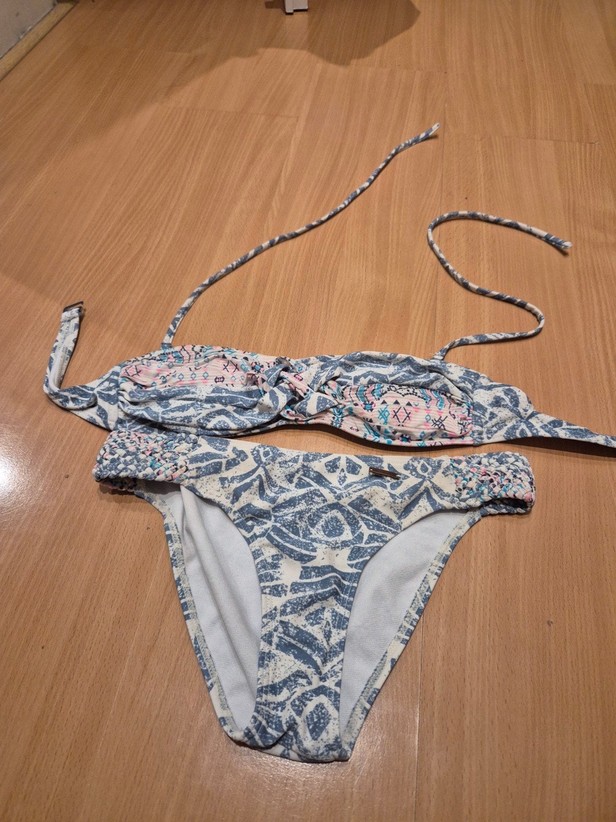 Leuke bikini met patroon - maat S, Kleding | Dames, Badmode en Zwemkleding, Ophalen of Verzenden, Gedragen, Blauw, Bikini