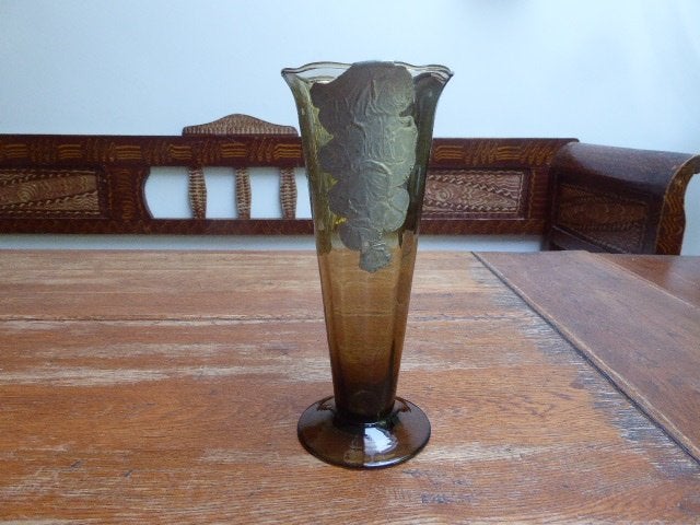 Art deco optisch geblazen vaas met tinnen versiering. Doyen, Ophalen of Verzenden