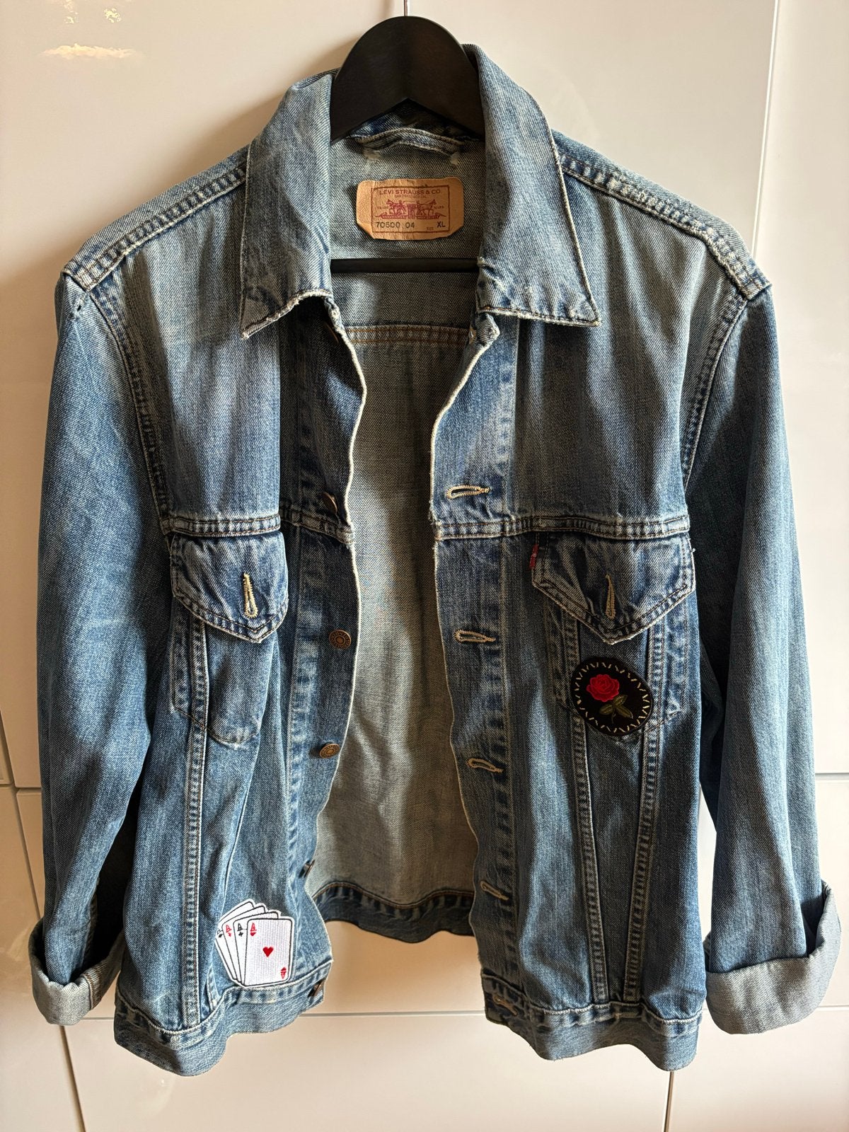 Vintage Levi's spijkerjas met patches, Ophalen of Verzenden, Gedragen, Blauw