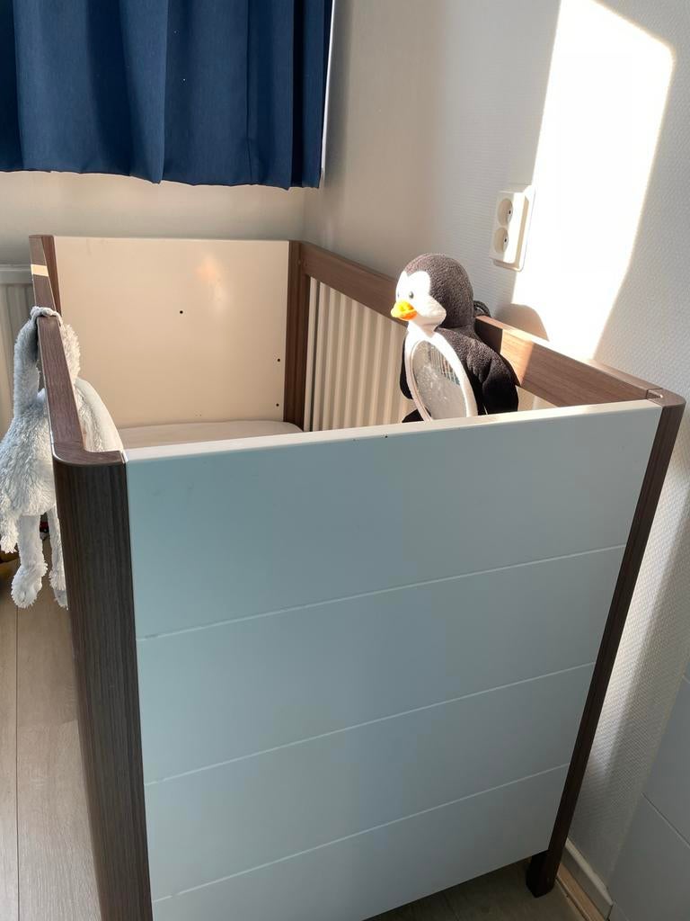 Vroomshoop Ledikant en Commode met Matras en Aerosleep, Kinderen en Baby's, Ophalen of Verzenden, Zo goed als nieuw, Jongetje of Meisje