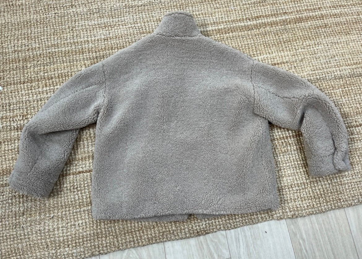 Mooi teddy jasje Hartford maat 38, Ophalen of Verzenden, Zo goed als nieuw, Maat 38/40 (M), Beige