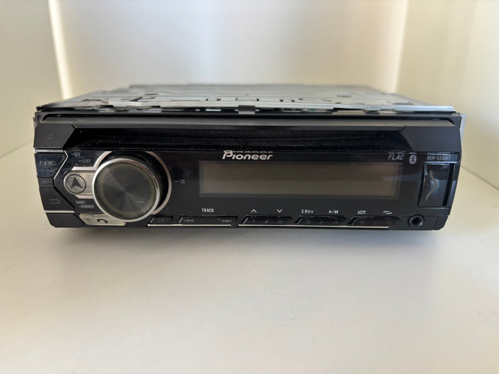 Pioneer DEHS310BT autoradio met bluetooth, Auto diversen, Ophalen of Verzenden, Zo goed als nieuw