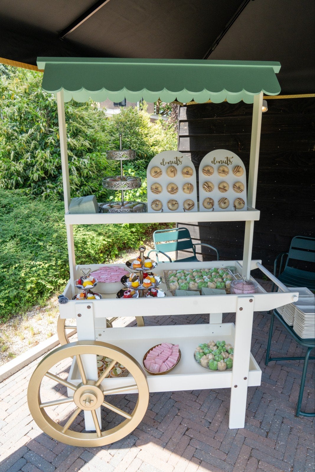 Luxe dessertkar/snoepkar (goud/saliegroen) - te huur, Verzenden, Zo goed als nieuw, Versiering, Overige