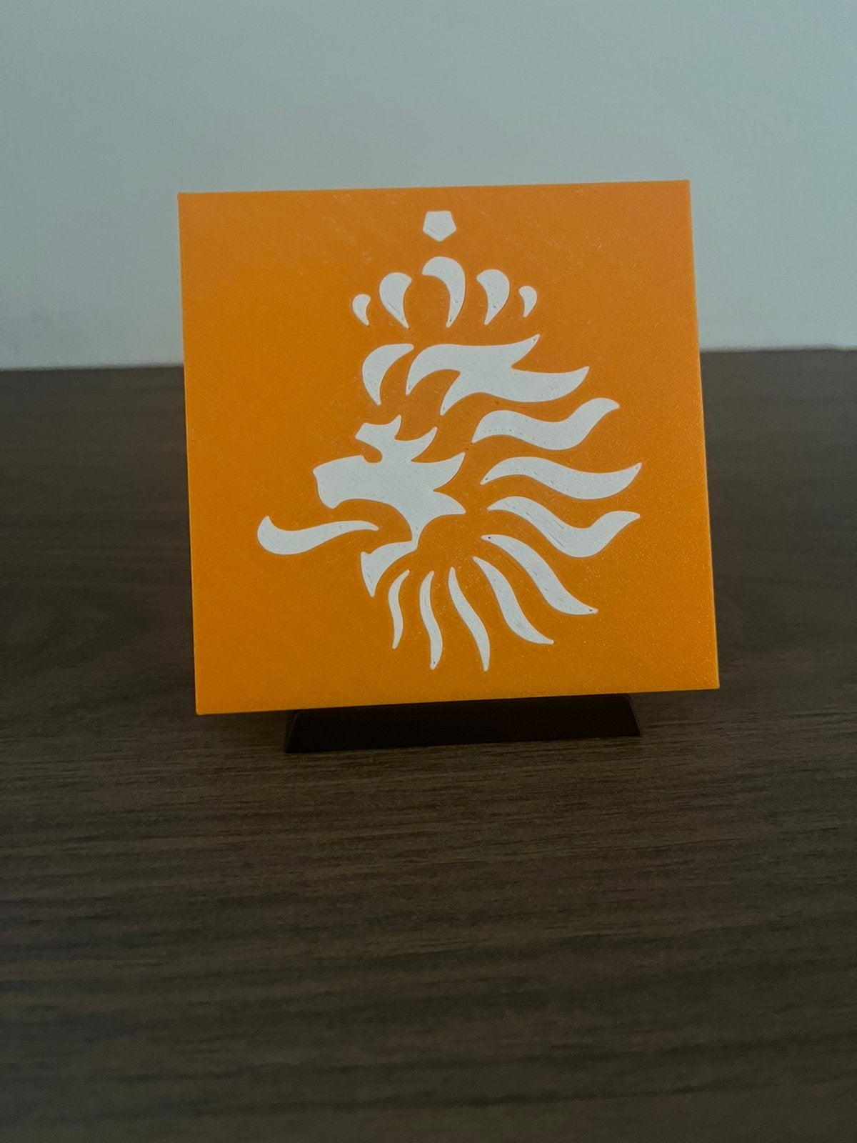 3D Tegel Oranje Leeuw 10x10 cm met Standaard, Ophalen of Verzenden, Nieuw, Oranje, Kunststof