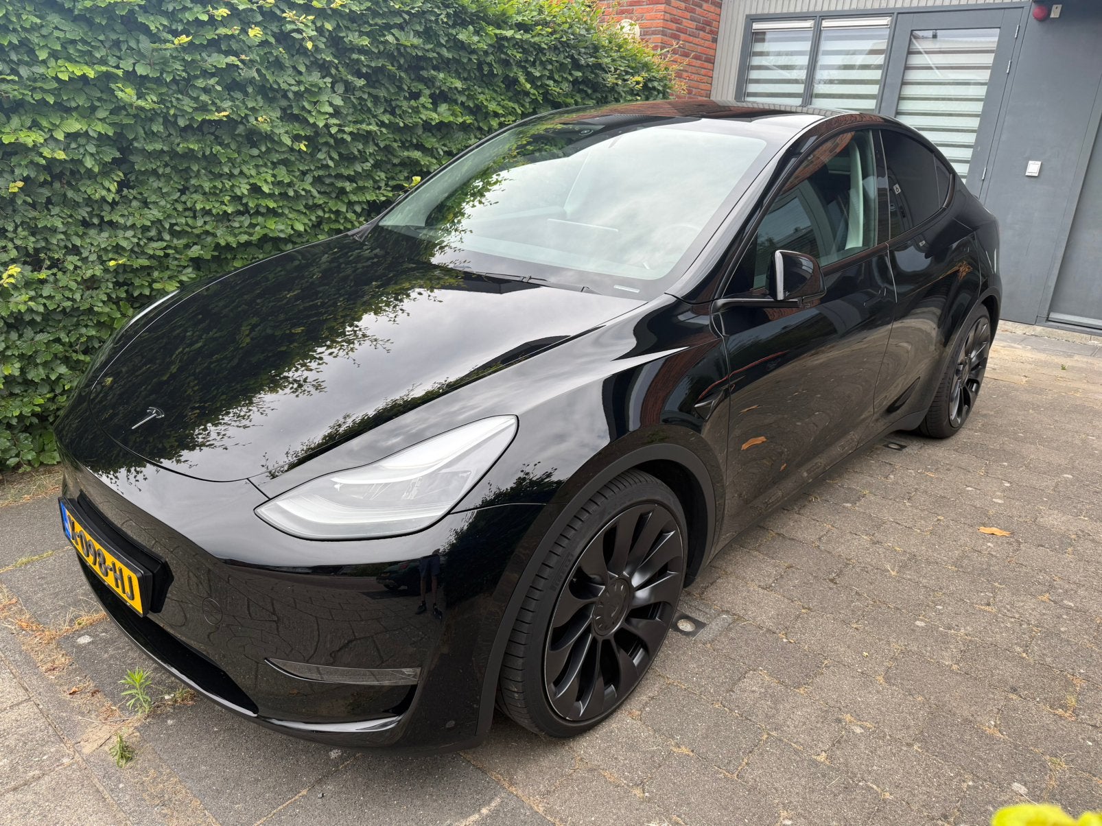 Tesla Model Y 2023 Zwart, Auto's, Tesla, 1972 kg, Zwart, Origineel Nederlands, Elektrisch
