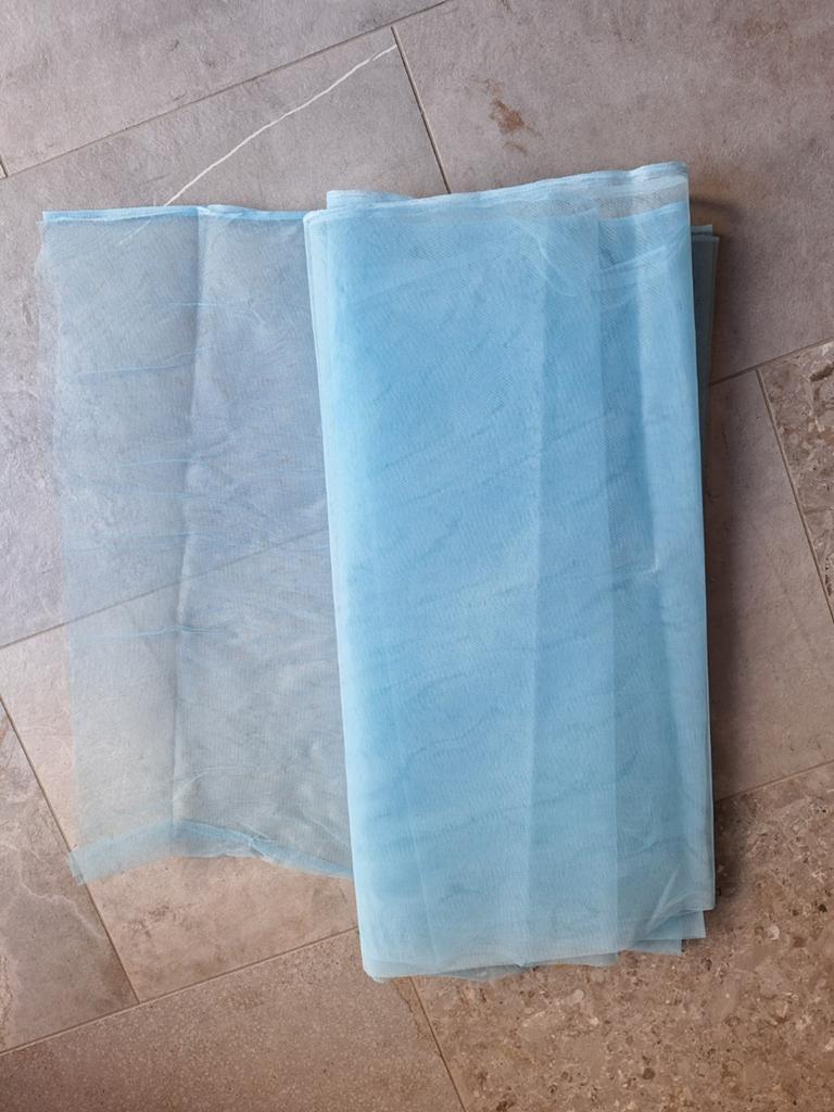 Tule licht blauw, Hobby en Vrije tijd, Stoffen en Lappen, Blauw, 120 cm of meer, Ophalen of Verzenden, Katoen