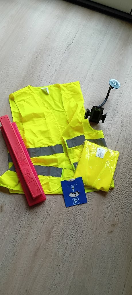 Univ telefoonhouder-parkeerschijf-gev.driehoek-hesjes., Ophalen, Zo goed als nieuw