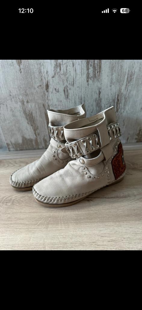 Karma of Charme laarzen maat 36/37 - Zo goed als nieuw, Kleding | Dames, Ophalen, Zo goed als nieuw, Beige, Lage of Enkellaarzen