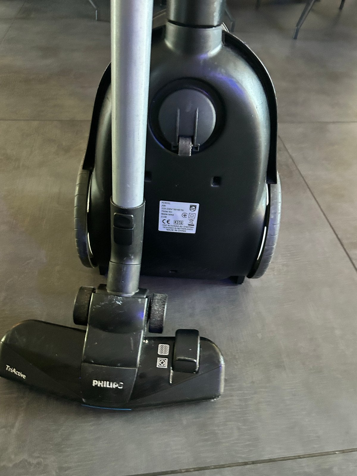 2x Philips stofzuiger - PowerPro Compact en TriActive