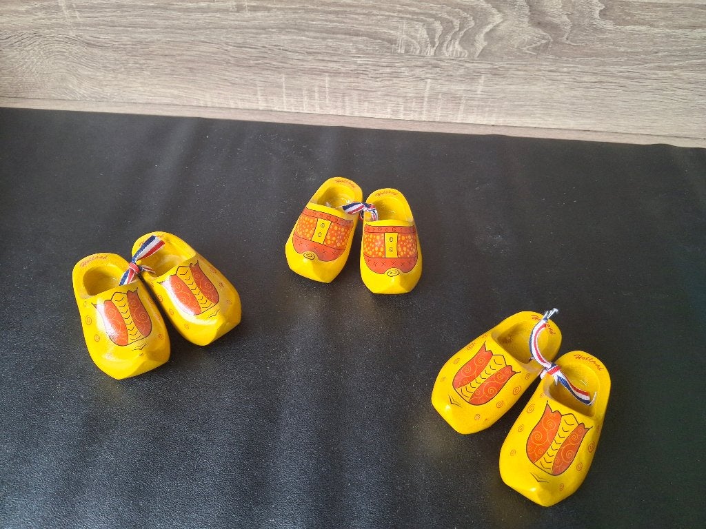 3 paar Klompjes ( decoratie), Ophalen, Zo goed als nieuw
