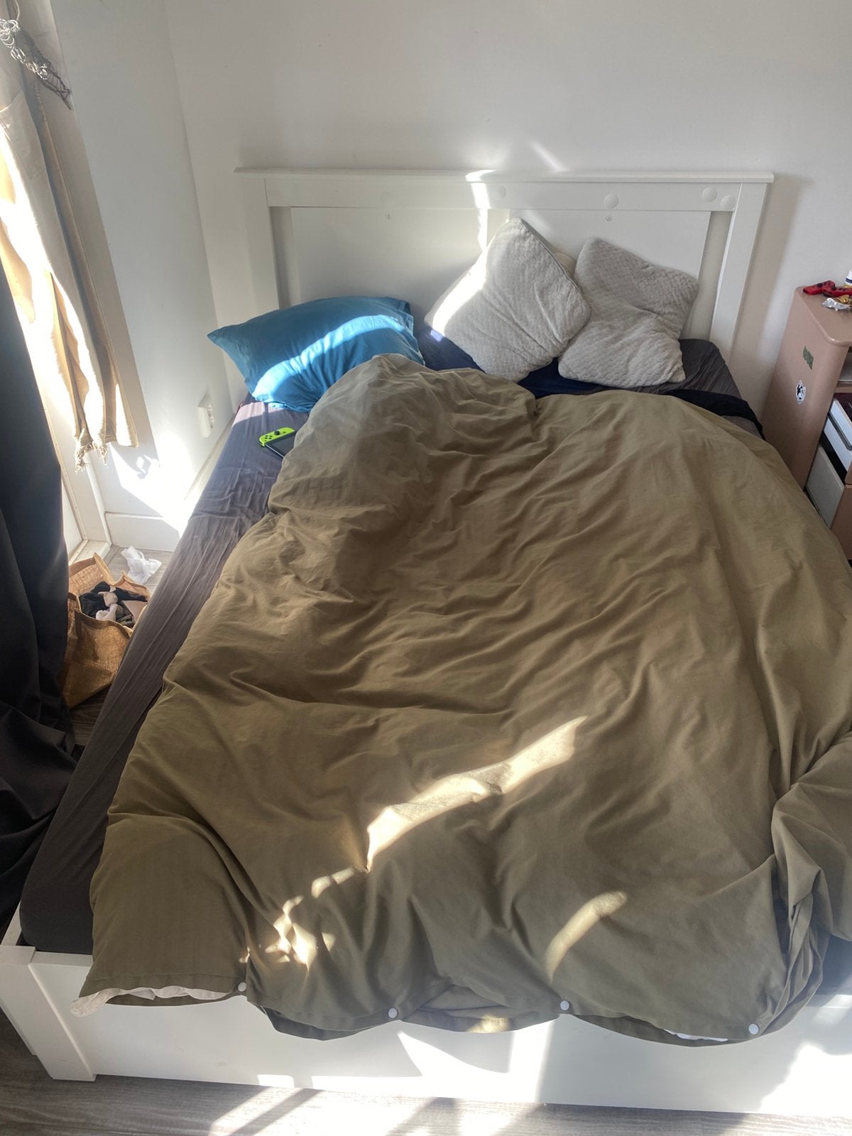 Ikea bedframe with drawers, Ophalen, Zo goed als nieuw, Tweepersoons, 140 cm