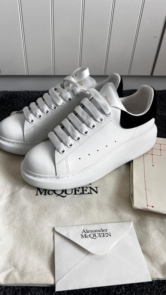 Alexander McQueen sneakers maat 41, Kleding | Dames, Schoenen, Zo goed als nieuw, Sneakers of Gympen, Wit, Ophalen of Verzenden