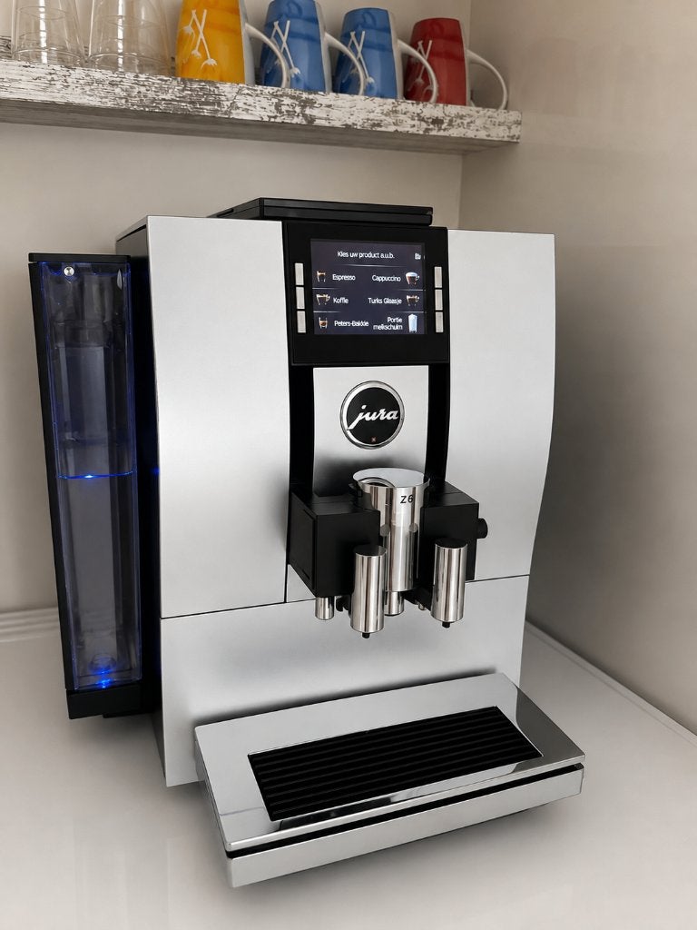 JURA Z6 Aluminium – 5200 bereidingen – zeer nette machine, Witgoed en Apparatuur, Koffiezetapparaten, Ophalen, 10 kopjes of meer