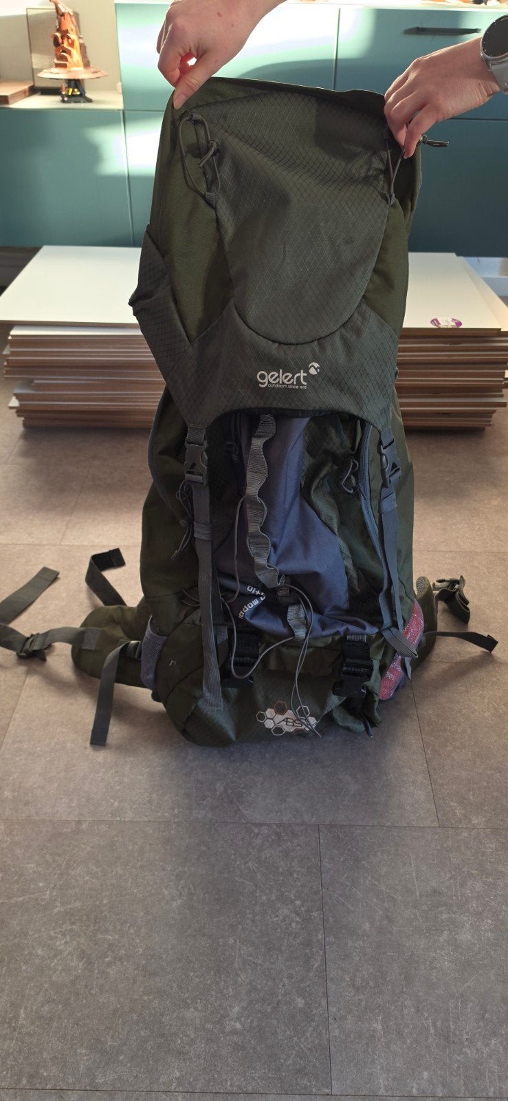 Gelert Shadow 85+10 liter backpack - Ideaal voor trekking, Ophalen of Verzenden, Gebruikt