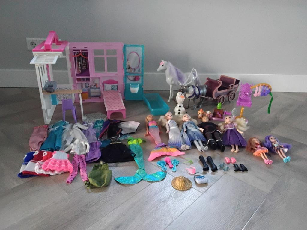 Grote Barbie Verzameling Huis en Accessoires, Ophalen of Verzenden, Gebruikt, Barbie