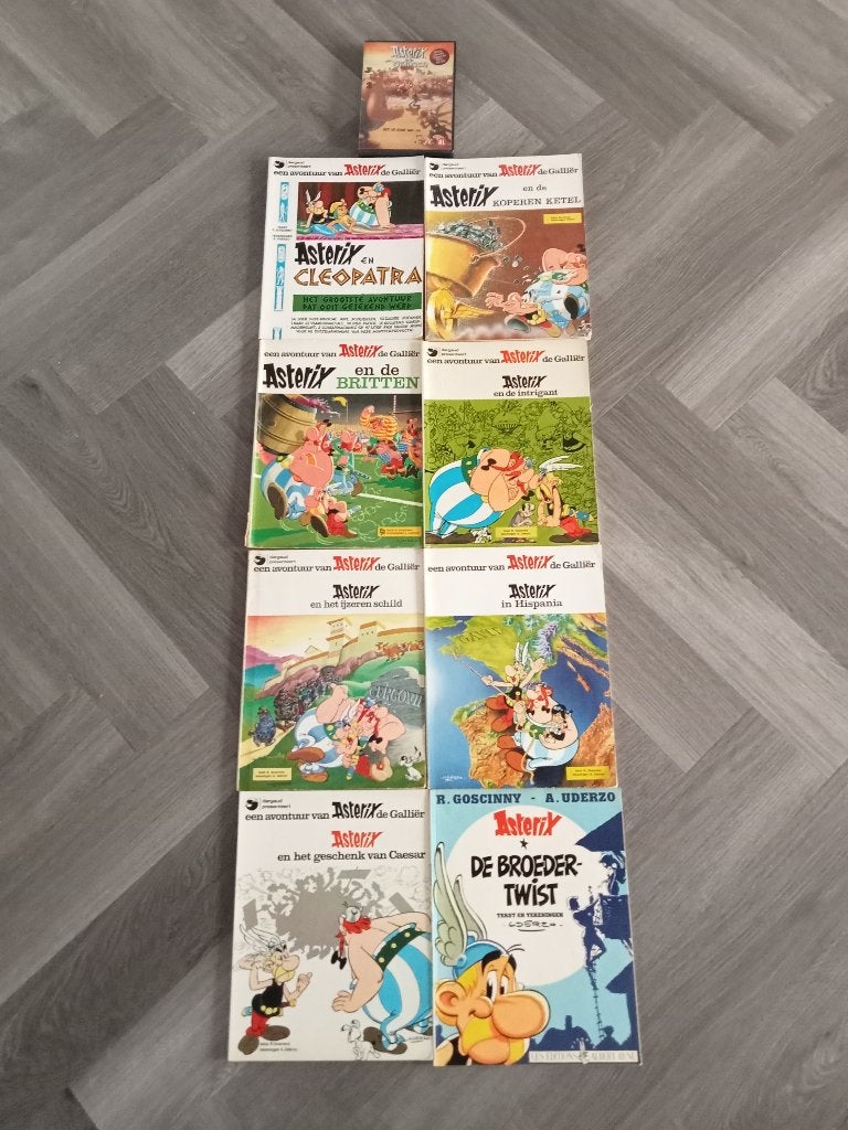 Stripboeken + DVD Een avontuur van Asterix en Obelix (9x) 2, Meerdere stripboeken, Ophalen of Verzenden, Gelezen, René Goscinny, Albert Uderzo