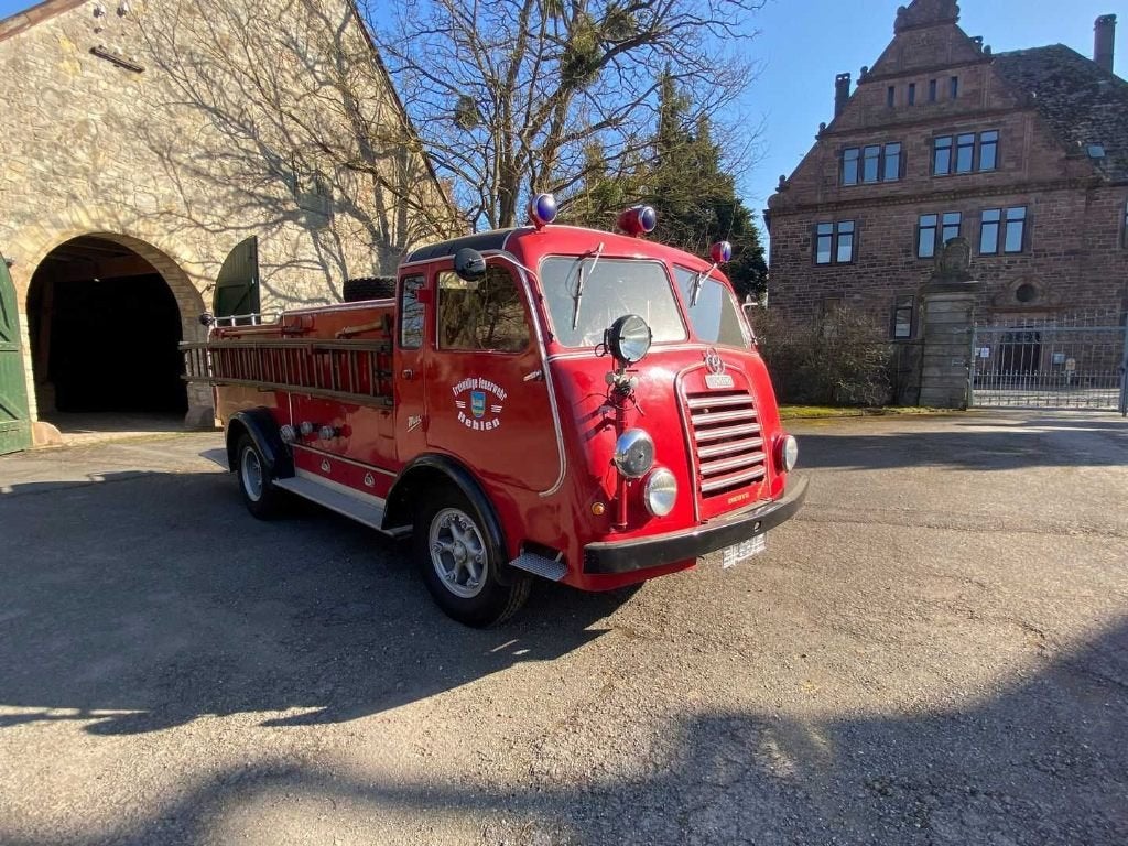 Suedwerke LF20 Brandweerauto uit 1952, Auto's, Oldtimers, Overige merken, Overige carrosserieën, Leder, Bruin