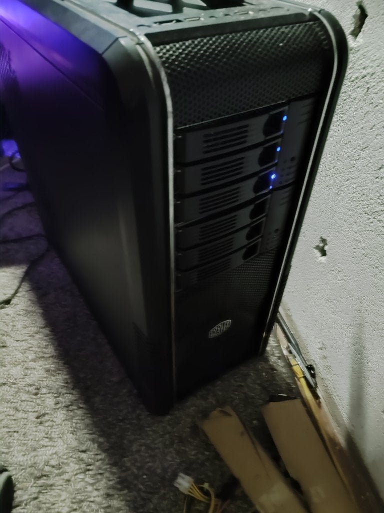 Server xeon e3 1245v6 , 8gb ddr4, 5tb hdd, 13x 3.5inchbay, Ophalen, 4 Ghz of meer, Gebruikt, 5 TB