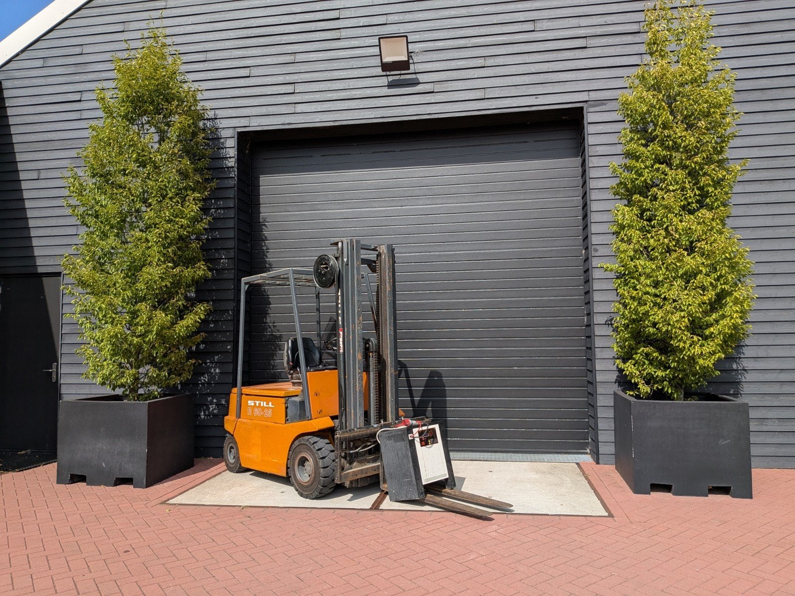 still heftruck R 60-25 triplomast 2,5 ton, Ophalen, Zo goed als nieuw