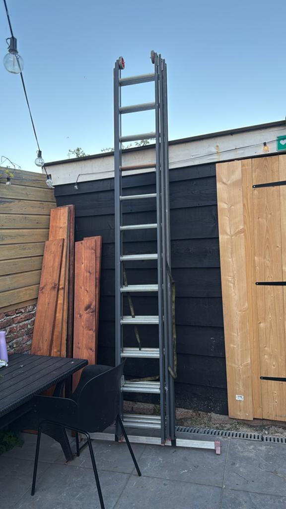 Altrex trap 3 x 12 treden - Professionele reformladder, Doe-het-zelf en Verbouw, Ladders en Trappen, Ophalen, Gebruikt, Ladder