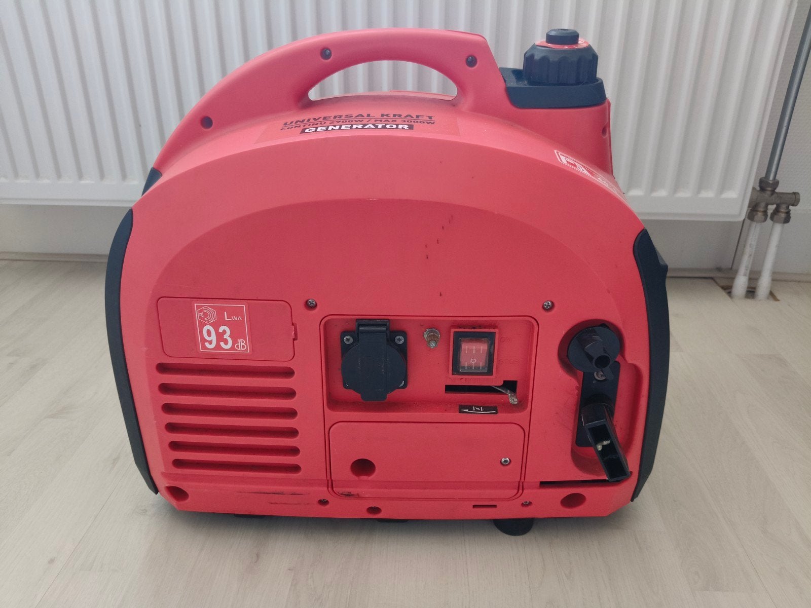 Universal Kraft Generator 2700W/3000W, Ophalen, Gebruikt