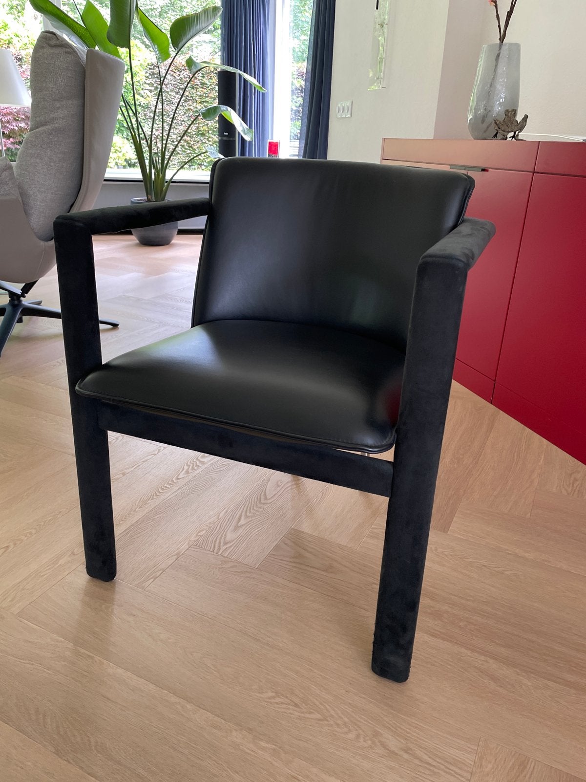 4 Leolux eetkamerstoelen, Ophalen, Gebruikt, Zwart, Leer