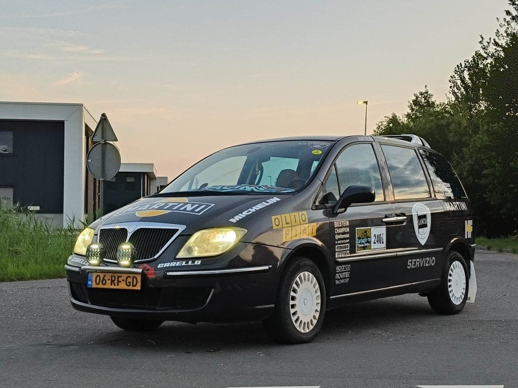 Lancia Phedra 3.0 V6 AUT 2005 Grijs | Carbagerun | Megarun, Auto's, Lancia, 2946 cc, Leder en Stof, Origineel Nederlands, 650 kg