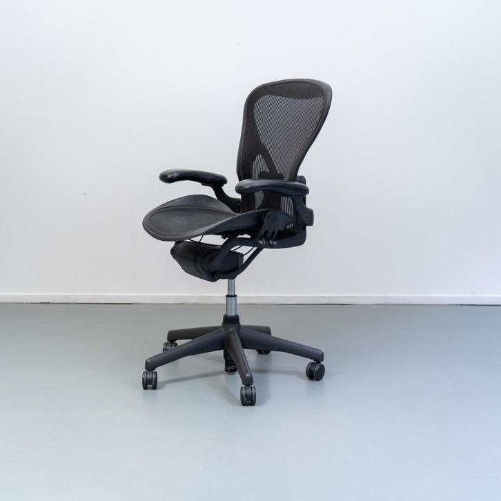 14x Herman Miller Aeron Classic Bureaustoel Graphite -Maat B, Niet ingevuld, Zwart, Niet ingevuld, Ophalen of Verzenden