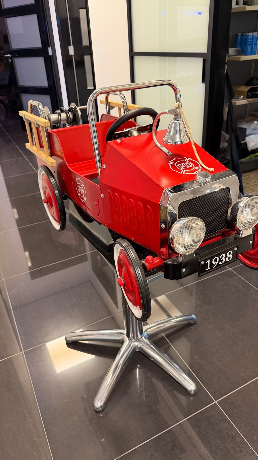 Vintage Brandweerauto Kinder Kappersstoel 1938, Ophalen, Zo goed als nieuw