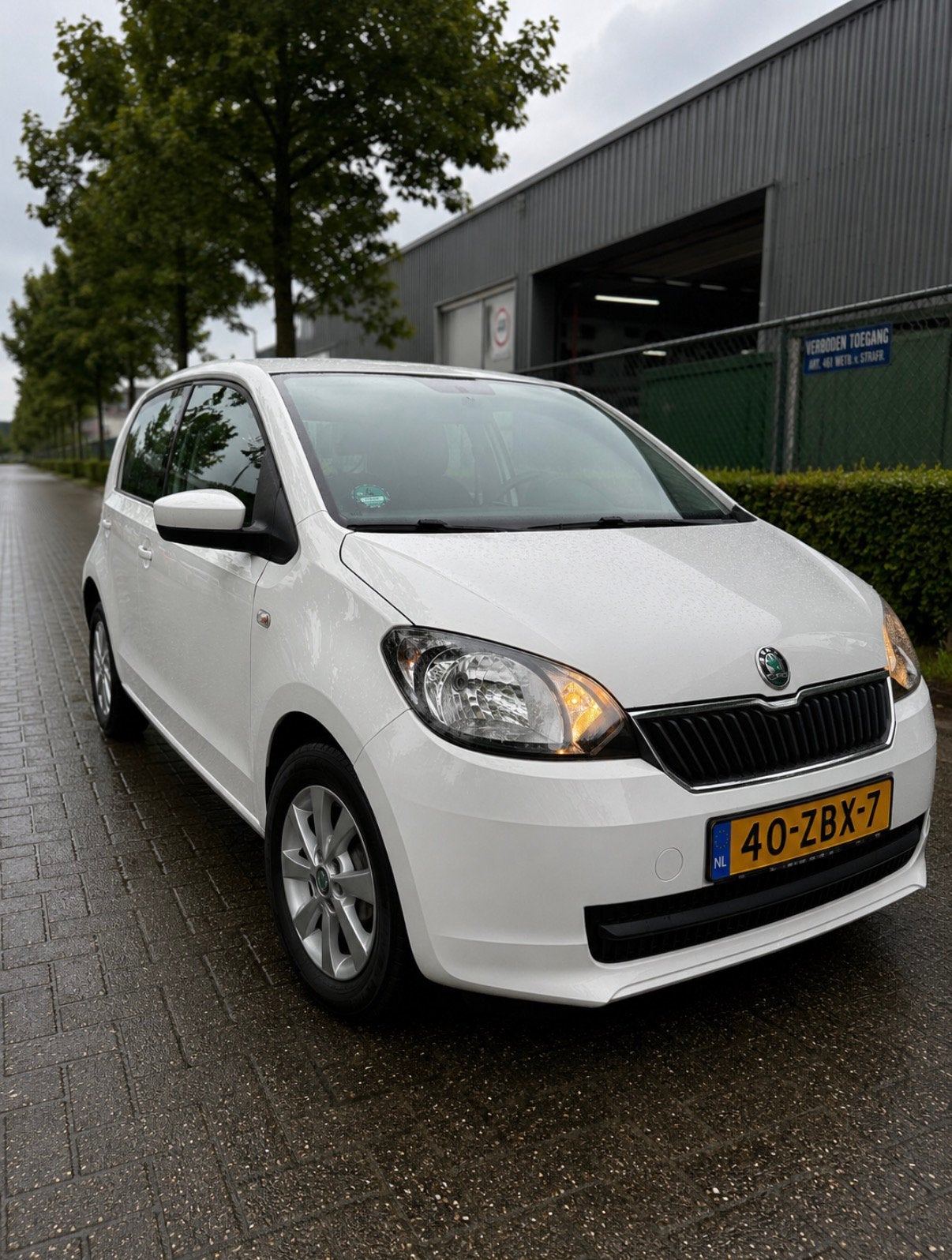 Skoda Citigo 1.0 T 44KW 2012 Wit, Auto's, Voorwielaandrijving, Stof, Zwart, 4 stoelen