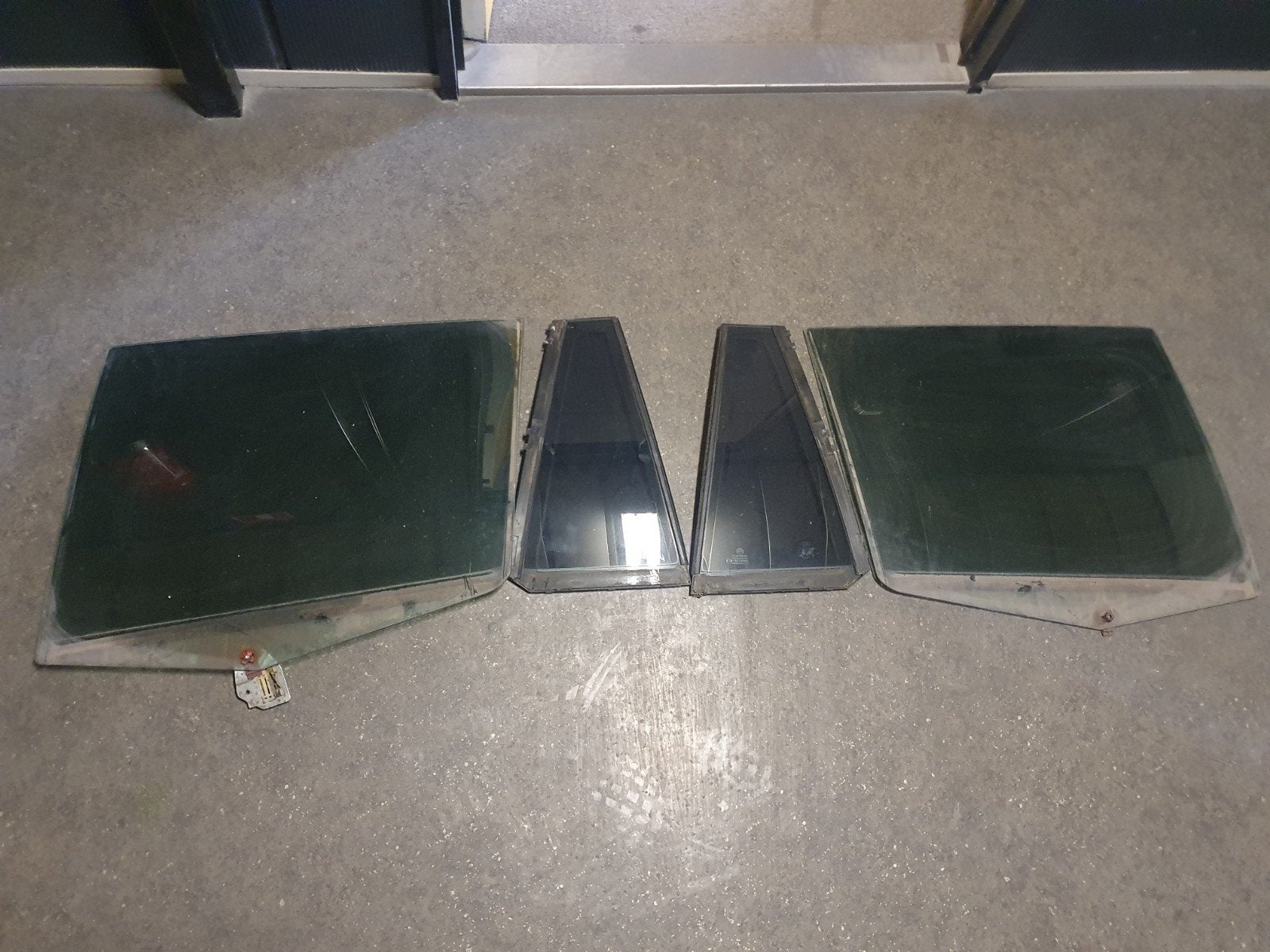 Linker en rechter achter portier ruiten BMW E46 touring, Ophalen