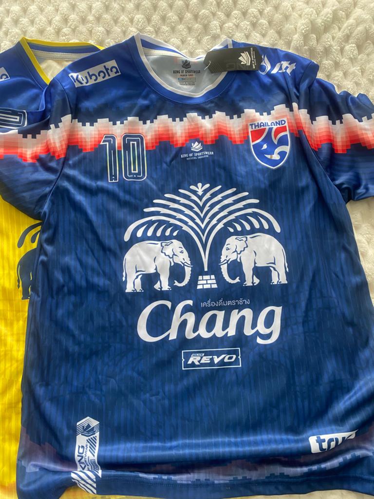 2 Thailand Voetbalshirts - Blauw & Geel - Maat L, Ophalen of Verzenden, Nieuw, Maat 56/58 (XL), Blauw