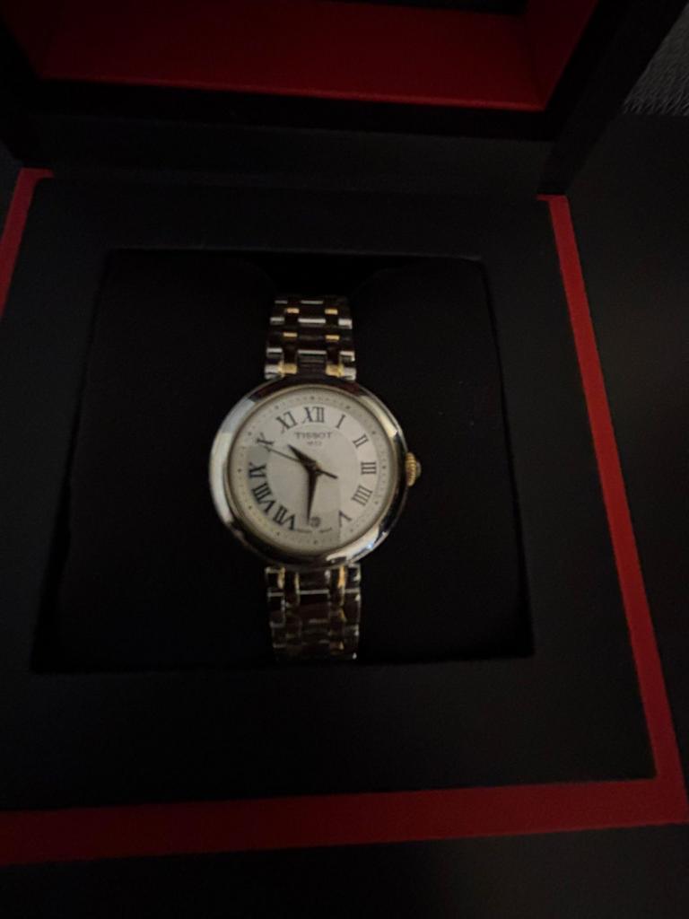 Tissot dames horloge z.g.a.n., Sieraden, Tassen en Uiterlijk, Horloges | Dames, Overige merken, Staal, Polshorloge, Ophalen of Verzenden