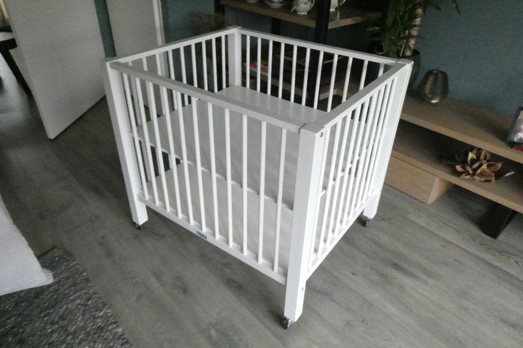 kinderbox te koop, Ophalen, Gebruikt, Rechthoekig, Wieltjes