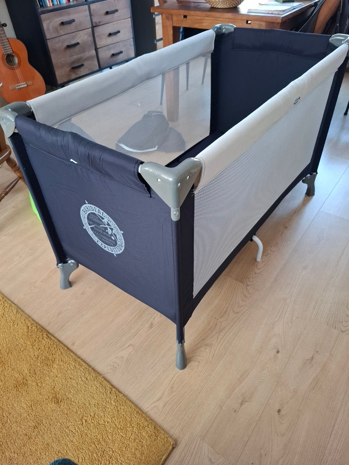 Campingbedje inclusief bodem en matras, Kinderen en Baby's, Ophalen, Zo goed als nieuw, Reisbedje