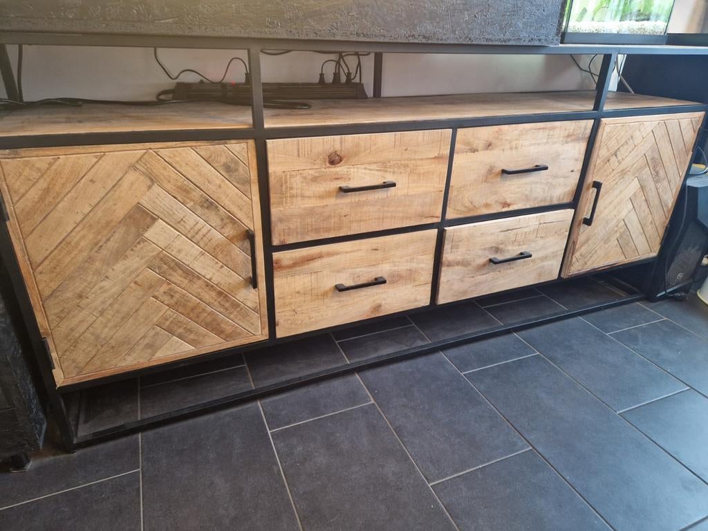 Mangohout dressoir visgraat, Ophalen, Zo goed als nieuw, 25 tot 50 cm, 200 cm of meer